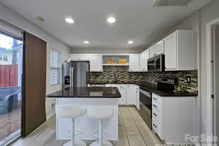 12211 Hood Bend Ct, Charlotte, NC 28273 - Photo 10