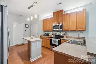 4593 Little Leaf Ln, Rock Hill, SC 29732 - Photo 6