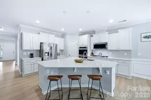 213 Picasso Trl, Mount Holly, NC 28120 - Photo 6
