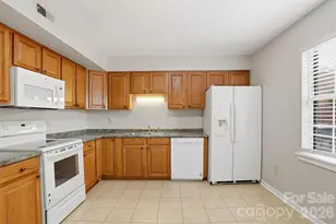 8846 Hunter Ridge Dr, Charlotte, NC 28226 - Photo 12