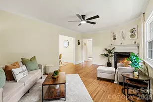 4065 Hiddenbrook Dr, Charlotte, NC 28205 - Photo 4