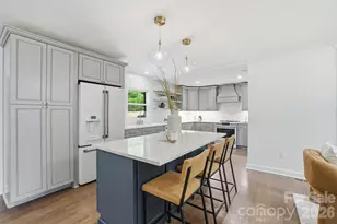 4017 Leeds Dr, Charlotte, NC 28205 - Photo 8