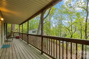 42 Greenview Dr, Maggie Valley, NC 28751 - Photo 2