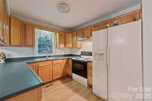 42 Greenview Dr, Maggie Valley, NC 28751 - Photo 12