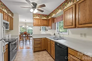 320 Dawnbrook Dr, Flat Rock, NC 28731 - Photo 14