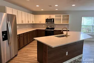 2304 Harwood Hills Ln, Charlotte, NC 28214 - Photo 8