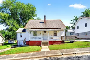 35 2nd St, Marion, NC 28752 - Photo 2