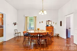35 2nd St, Marion, NC 28752 - Photo 10