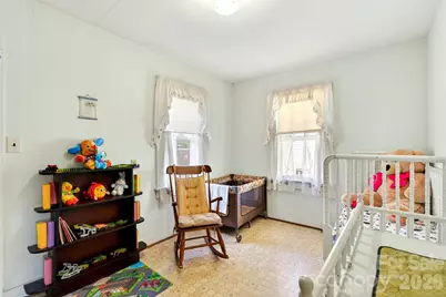 35 Second Street, Marion, NC 28752 - Photo 18