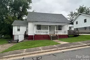 35 2nd St, Marion, NC 28752 - Photo 2