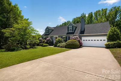 67 Beechwood Drive, Horse Shoe, NC 28742 - Photo 2