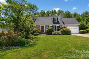67 Beechwood Dr, Horse Shoe, NC 28742 - Photo 1