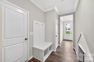 6025 Longar Ln, Charlotte, NC 28269 - Photo 4