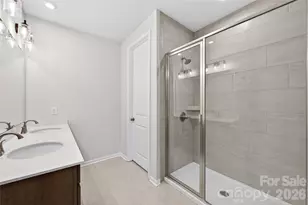 6025 Longar Ln, Charlotte, NC 28269 - Photo 16