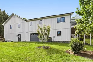 1797 N Main St, Hendersonville, NC 28792 - Photo 6