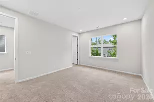 6021 Longar Ln, Charlotte, NC 28269 - Photo 16