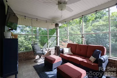 137 E Whisperwood Circle, Hendersonville, NC 28791 - Photo 28
