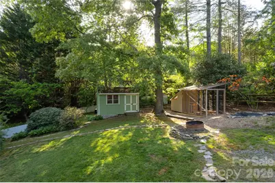 137 E Whisperwood Circle, Hendersonville, NC 28791 - Photo 6