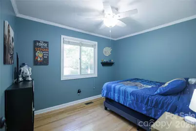 137 E Whisperwood Circle, Hendersonville, NC 28791 - Photo 18