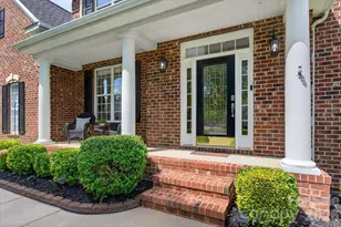 2003 Ptarmigan Ct, Waxhaw, NC 28173 - Photo 2