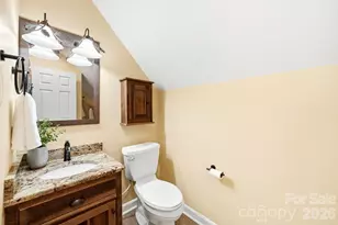 394 Hummingbird Ln, Elk Park, NC 28622 - Photo 32