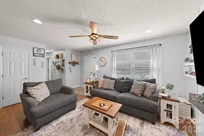 609 N 10th Street, Bessemer City, NC 28016 - Photo 6