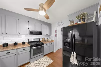 609 N 10th Street, Bessemer City, NC 28016 - Photo 12