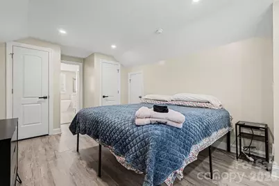 3816 Freedom Drive, Charlotte, NC 28208 - Photo 10