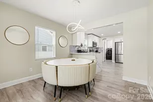 3816 Freedom Dr, Charlotte, NC 28208 - Photo 6