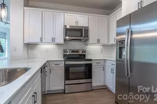 4300 Sharon Rd, Charlotte, NC 28211 - Photo 24