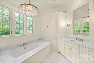 4536 Parview Dr N, Charlotte, NC 28226 - Photo 26