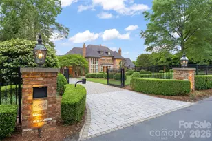 4536 Parview Dr N, Charlotte, NC 28226 - Photo 8