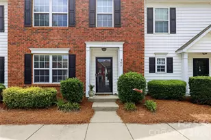 903 Heritage Pkwy, Fort Mill, SC 29715 - Photo 2