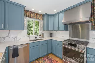 5 Crooked Tree Ln, Black Mountain, NC 28711 - Photo 10