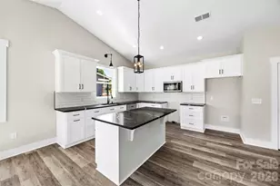1008 Speight Rd, Albemarle, NC 28001 - Photo 8