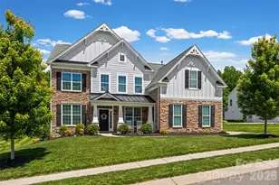 323 Forsythia Ln, Tega Cay, SC 29708 - Photo 2