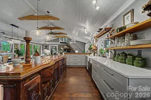 75 Mountain View Rd, Sylva, NC 28779 - Photo 18
