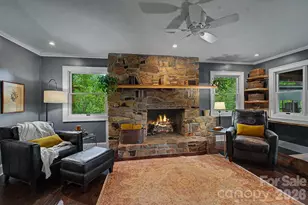 75 Mountain View Rd, Sylva, NC 28779 - Photo 10