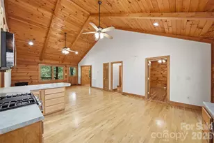 6220 Sunny Dr, Newland, NC 28657 - Photo 10