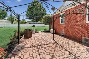 820 Woodland Rd, Statesville, NC 28677 - Photo 24