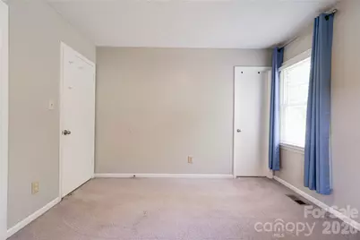 111 Harbor Point Drive, Cherryville, NC 28021 - Photo 10