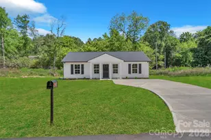 1210 Old Greenbriar Dr, Lancaster, SC 29720 - Photo 2