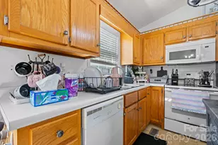 900 Pine Mountain Rd, Hudson, NC 28638 - Photo 12