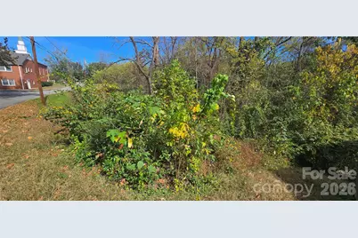 520 Healan Place NW, Lenoir, NC 28645 - Photo 6