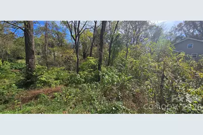 520 Healan Place NW, Lenoir, NC 28645 - Photo 2