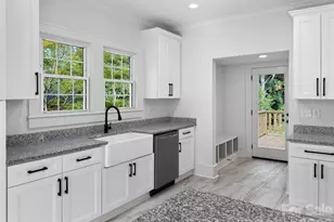 262 Pleasant St, Spindale, NC 28160 - Photo 6