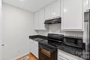 639 Raphael Place, Charlotte, NC 28205 - Photo 8