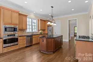 11938 Bradford Park Dr, Davidson, NC 28036 - Photo 12