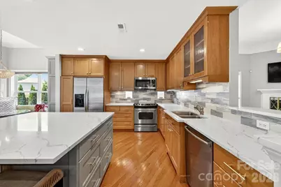 819 Mill Run Drive, Charlotte, NC 28209 - Photo 12