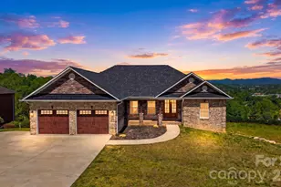 418 Huntington Woods Street SE, Lenoir, NC 28645 - Photo 1